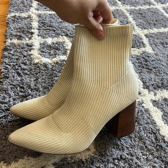 Beige sock bootie for fall! - Picture 3 of 4